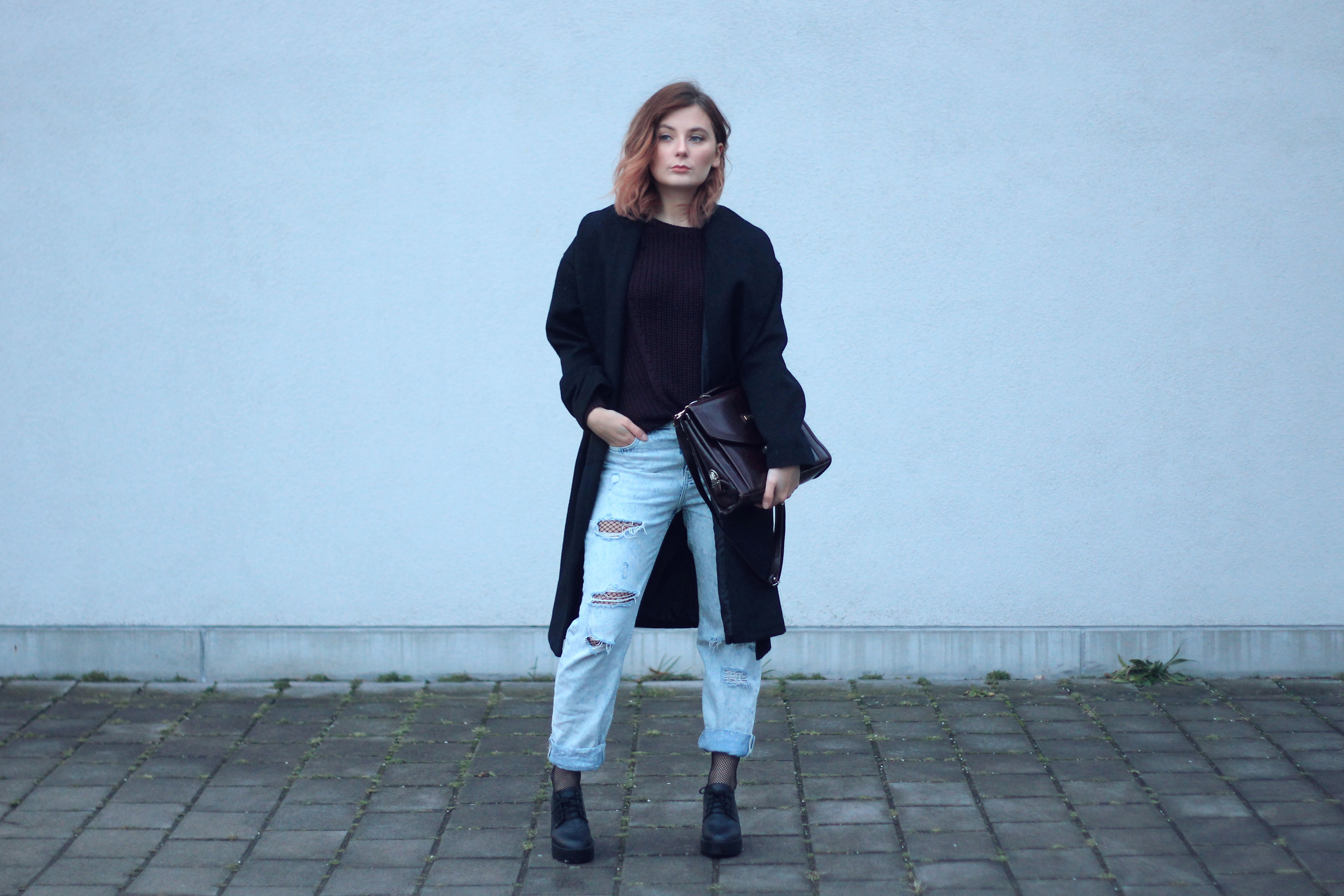 Netzstrumpfhosen Trend Outfit Boyfriend Jeans Coat outfit fashionblog modeblog fashionblogger instagram